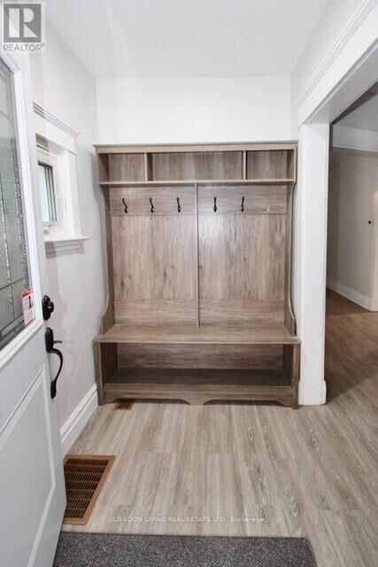 Property Photo:  429 Burbrook Place  ON N5W 4B5 