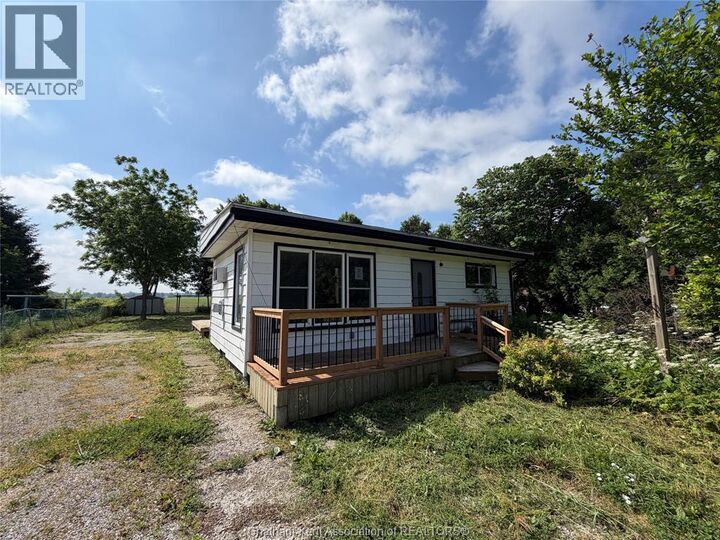 Property Photo:  656 McNaughton Avenue East  ON N7L 0E4 