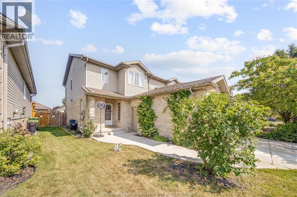 Property Photo: 746 Michael Drive ON N8N 5A3