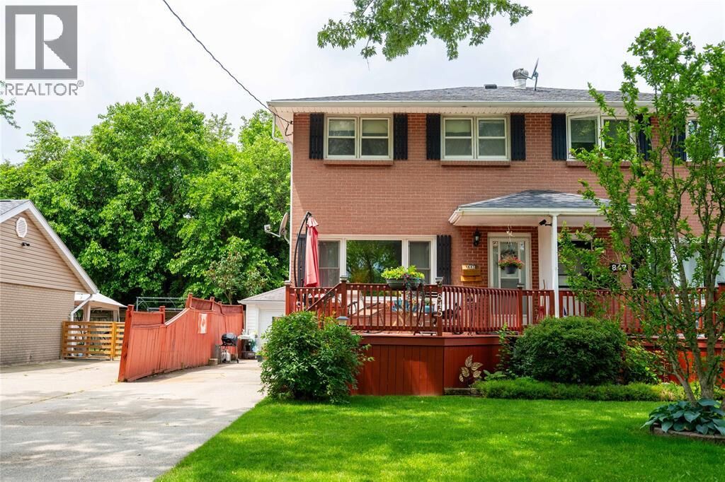 Property Photo:  845 Vroom Avenue  ON N7S 2W9 