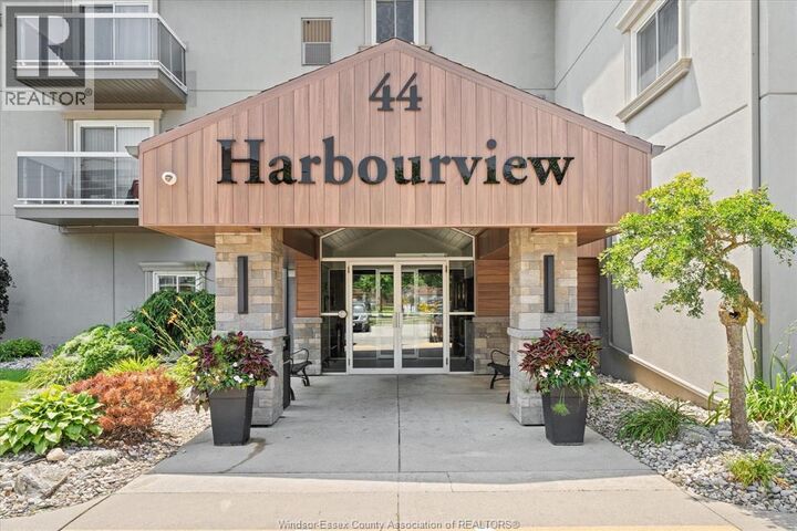 Property Photo:  44 Robson Road 106  ON N8H 5E4 
