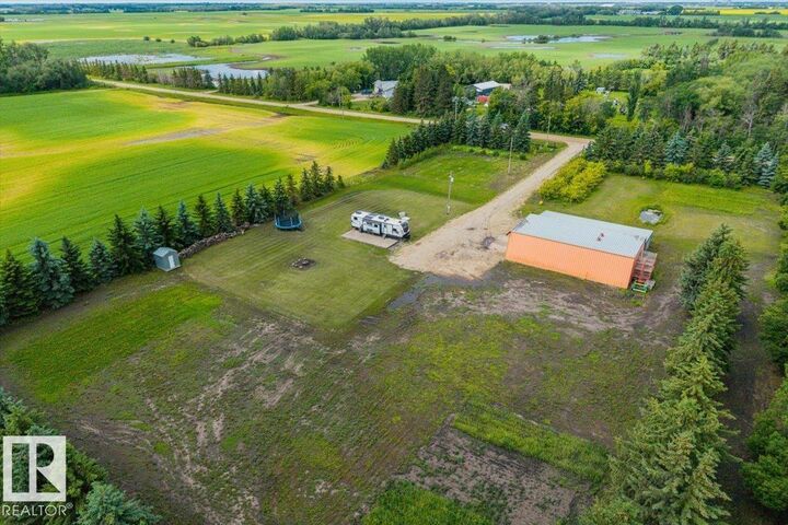 Property Photo:  56025 Rge Road 245  AB T8R 0M1 