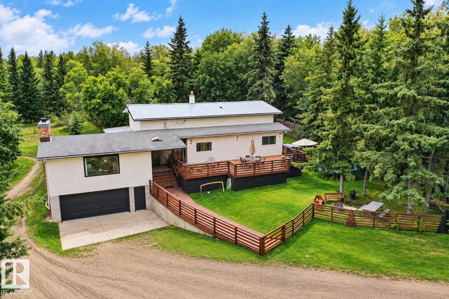 Property Photo:  26127 Twp Road 514  AB T7Y 1B5 