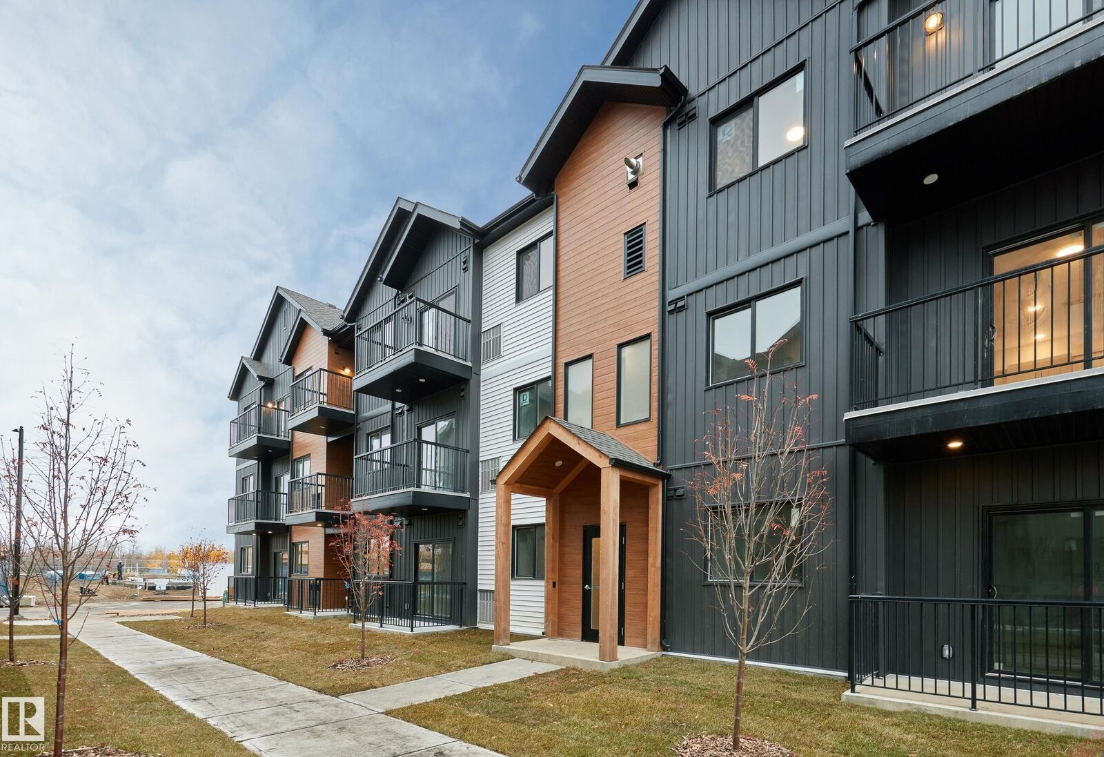 Property Photo:  3715 141 Street SW 105  AB T6W 5M9 