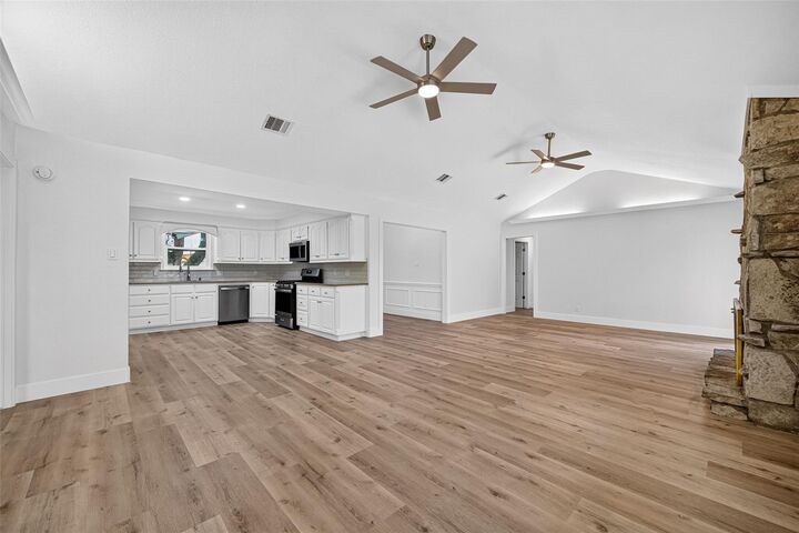 Property Photo: 218 Bay Colony Circle TX 77571