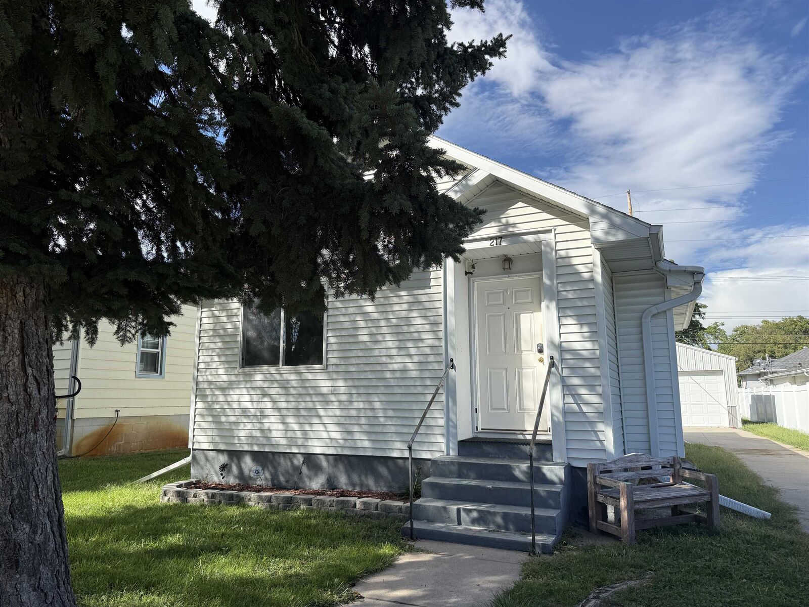 Property Photo:  217 E 11th  NE 69101 