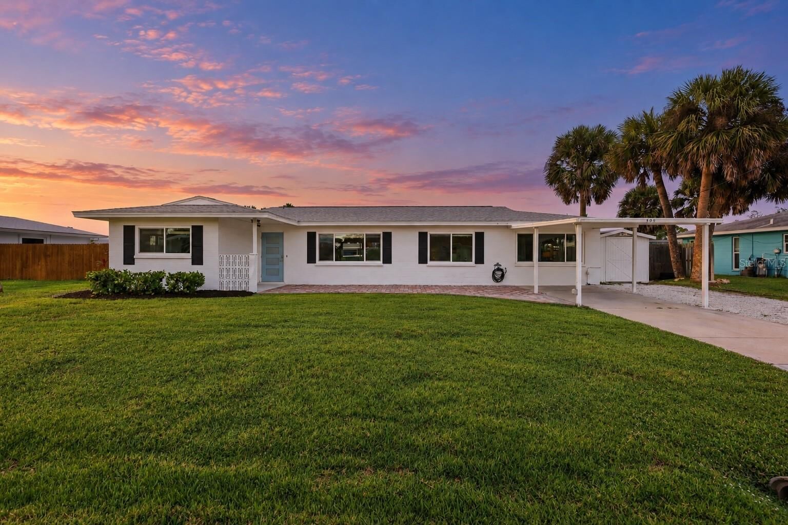 Property Photo:  509 Buena Vista Drive  FL 34275 