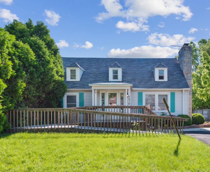 Property Photo: 7410 N Teutonia Ave WI 53209