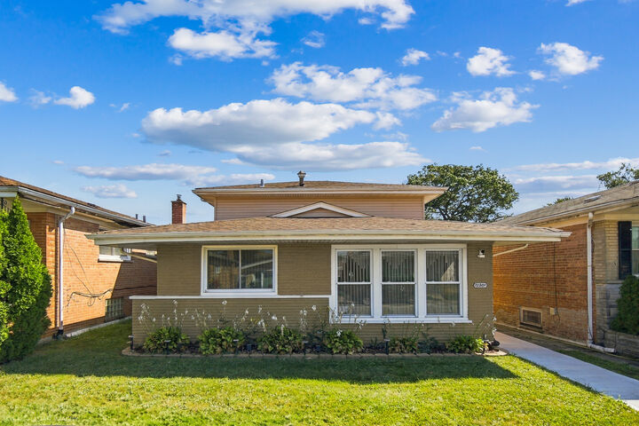Property Photo:  12901 S Carpenter Street  IL 60827 