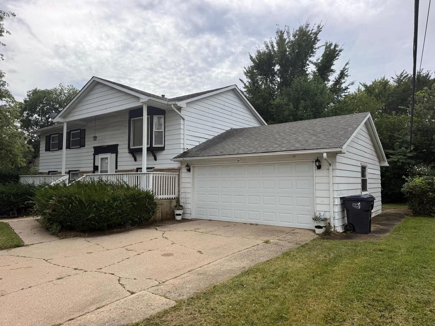 Property Photo:  15726 Avalon Avenue  IL 60473 