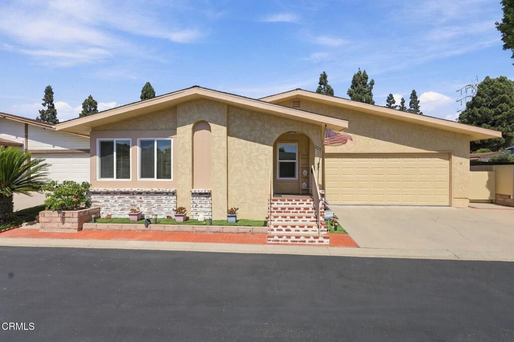 Property Photo:  1220 Johnson Drive 107  CA 93003 
