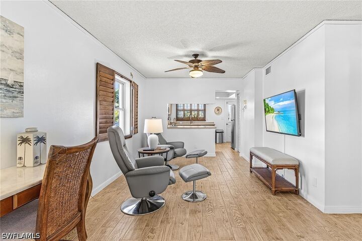 Property Photo: 1100 8th Avenue S 205A FL 34102