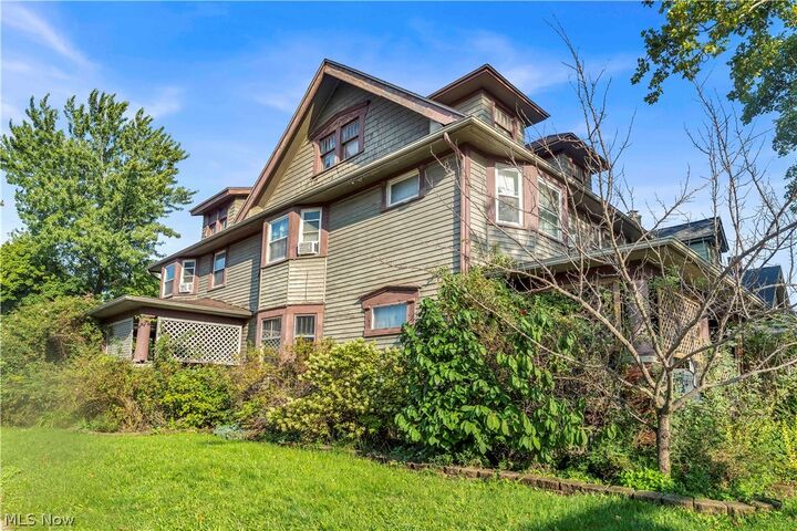 Property Photo:  2234 West Boulevard  OH 44102 