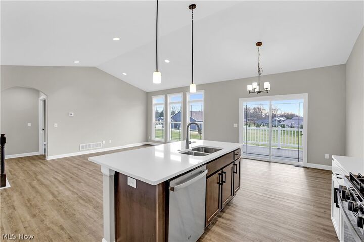 Property Photo: 506 Meadow Trail SW OH 44632