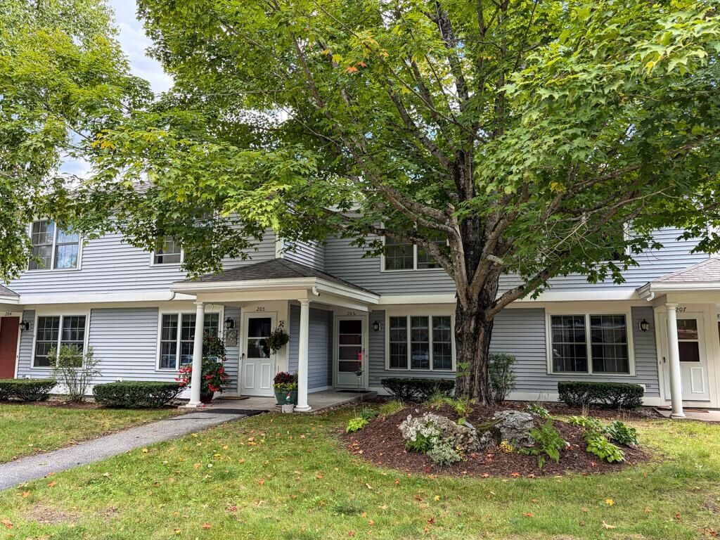 Property Photo:  206 Southfield Lane  NH 03458 