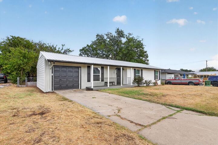 Property Photo:  108 N Judd Street  TX 76108 