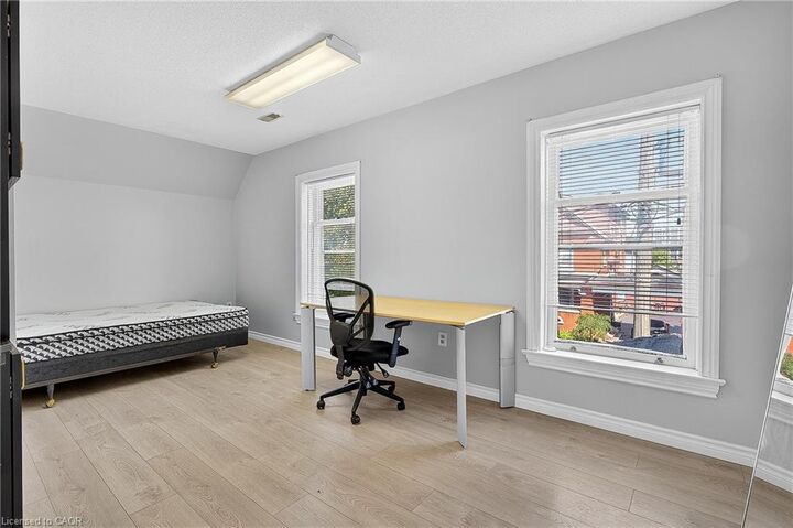 Property Photo:  43 Dupont Street E  ON N2J 2G8 
