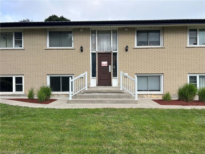 Property Photo:  250 Cedar Street 1  ON N3Y 2H9 
