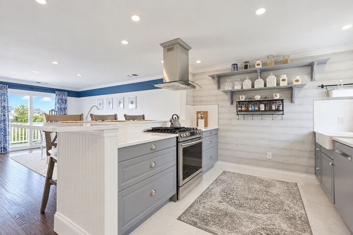 Property Photo:  554 White Cliff Dr. Golfview  MA 02360 