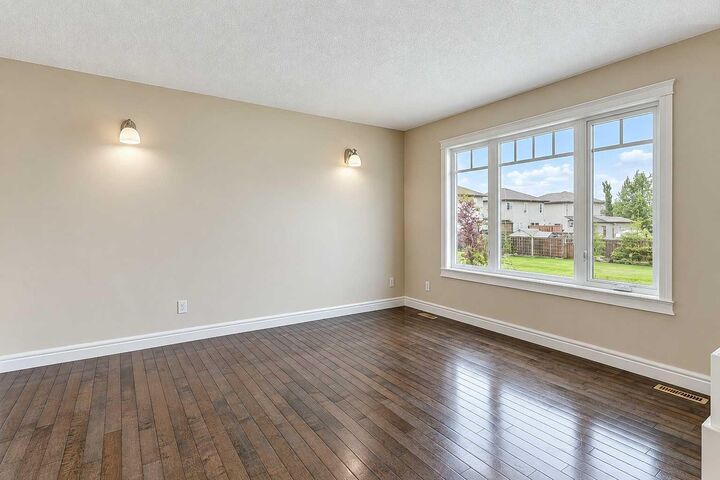 Property Photo:  10231 85A Street  AB T8X 0K1 