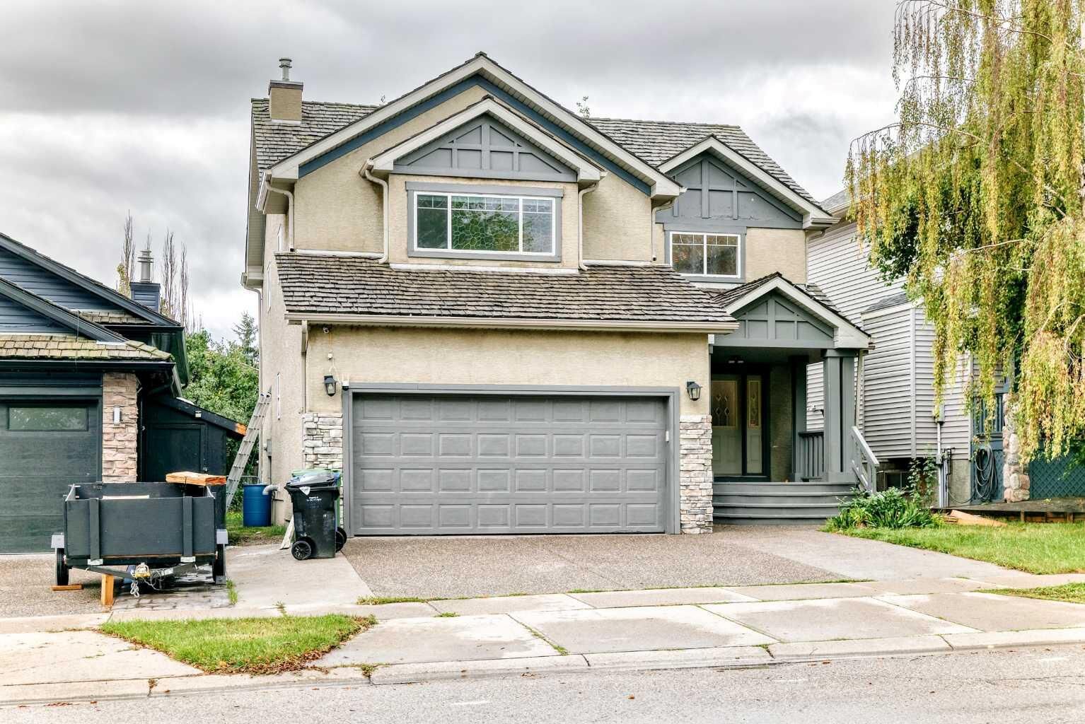 Property Photo:  22 Hidden Creek Drive NW  AB T3A 6A5 