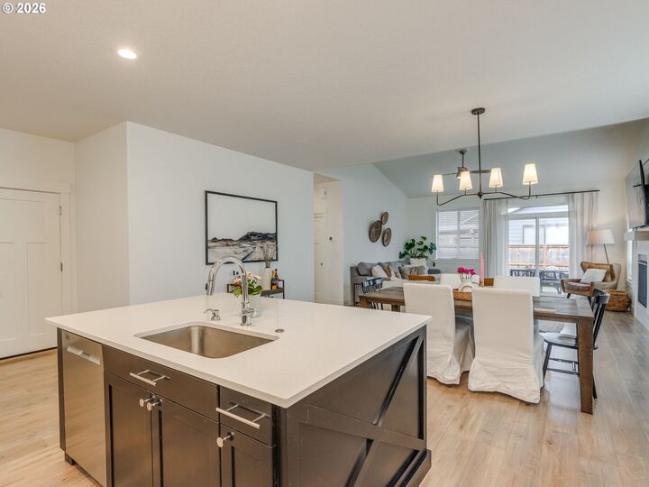 Property Photo: 2893 4th St OR 97032