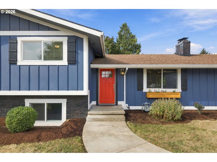 Property Photo: 1125 SE 142nd Ave OR 97233