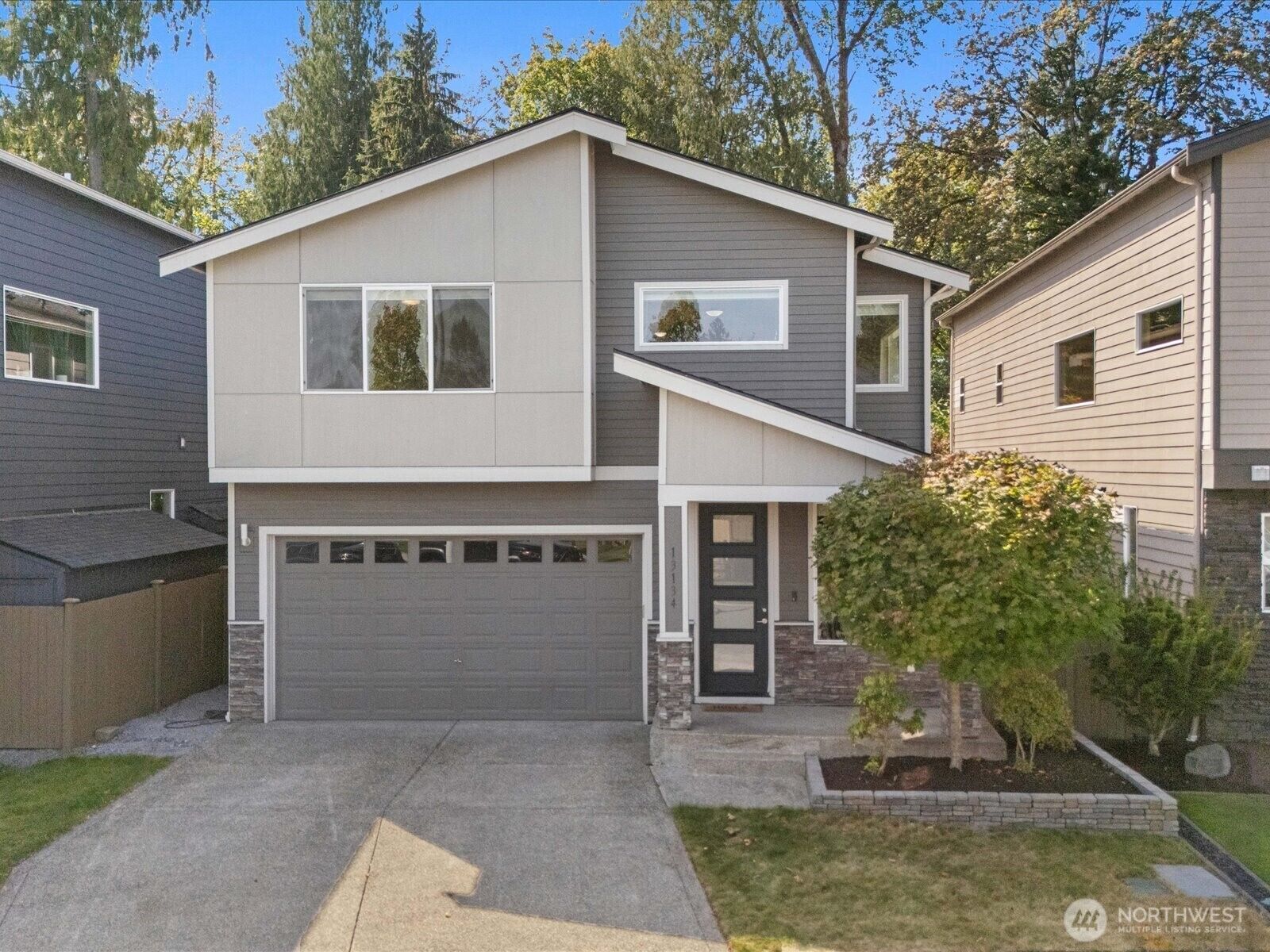 Property Photo: 13134 166th Avenue SE WA 98290