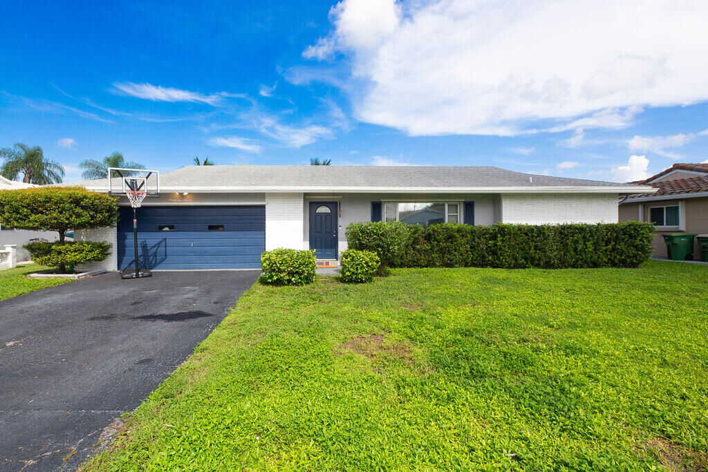 Property Photo:  9411 NW 74th Place  FL 33321 