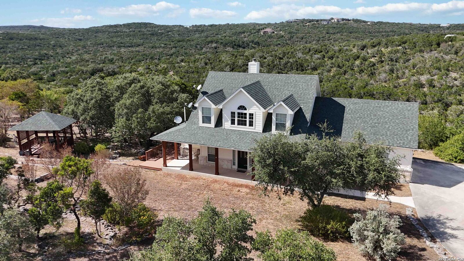 Property Photo:  410 County Road 2748  TX 78056 