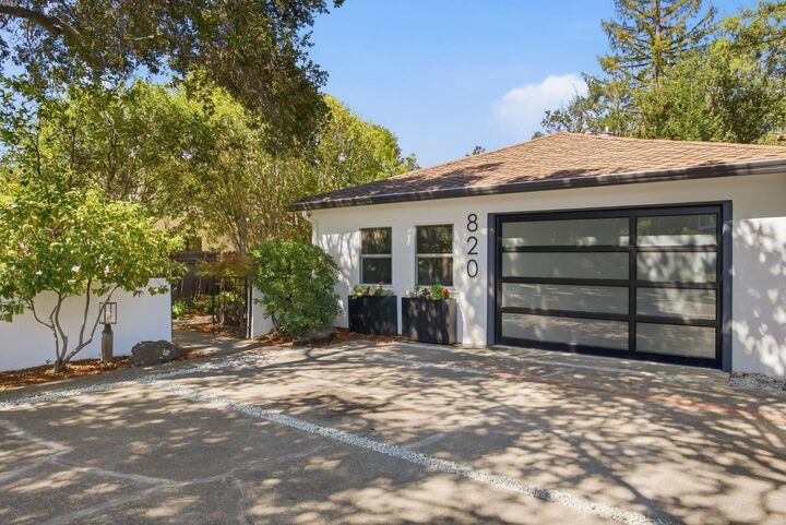 Property Photo:  820 Chimalus Drive  CA 94306 