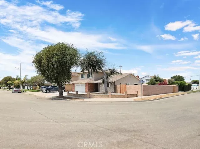 Property Photo:  9451 Hyannis Port Dr  CA 92646 