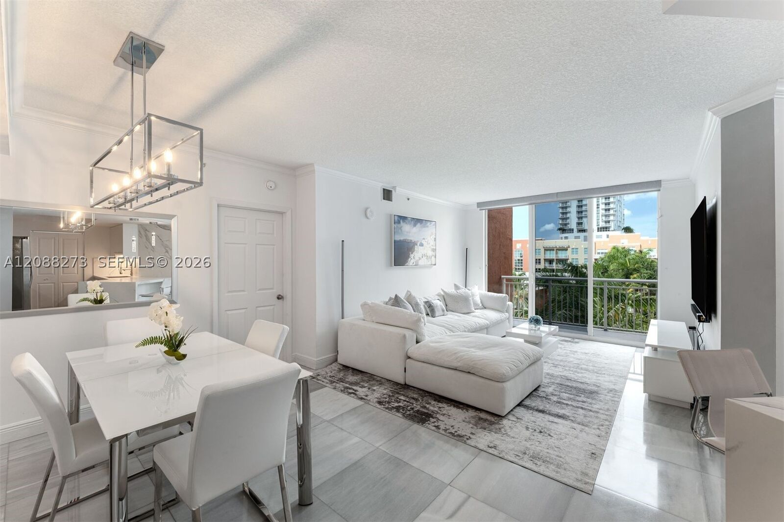 Property Photo:  2000 N Bayshore Dr 619  FL 33137 