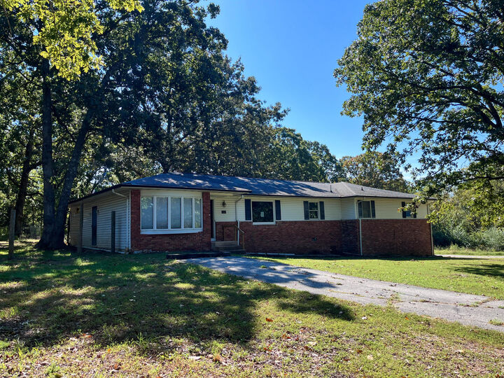Property Photo:  410 County Road 393  MO 65791 