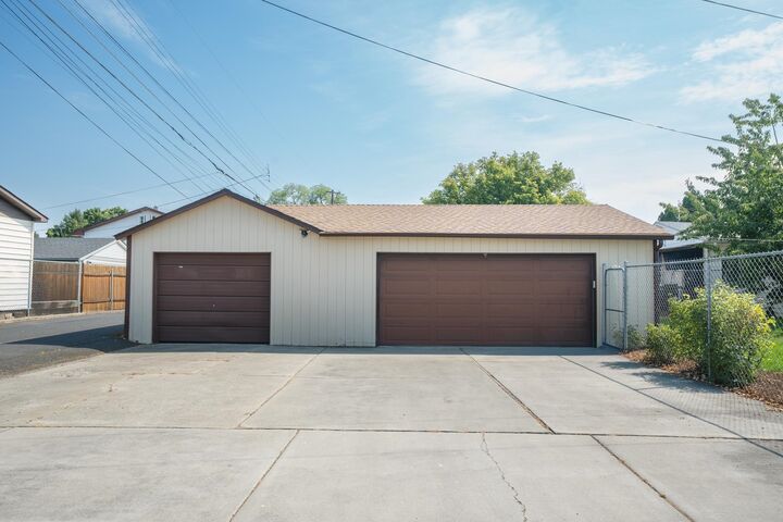 Property Photo:  603 E Columbia Ave  WA 99208 