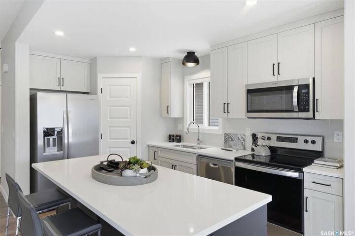 Photo de la propriété: 1262 Yuel Way SK S7W 1N9