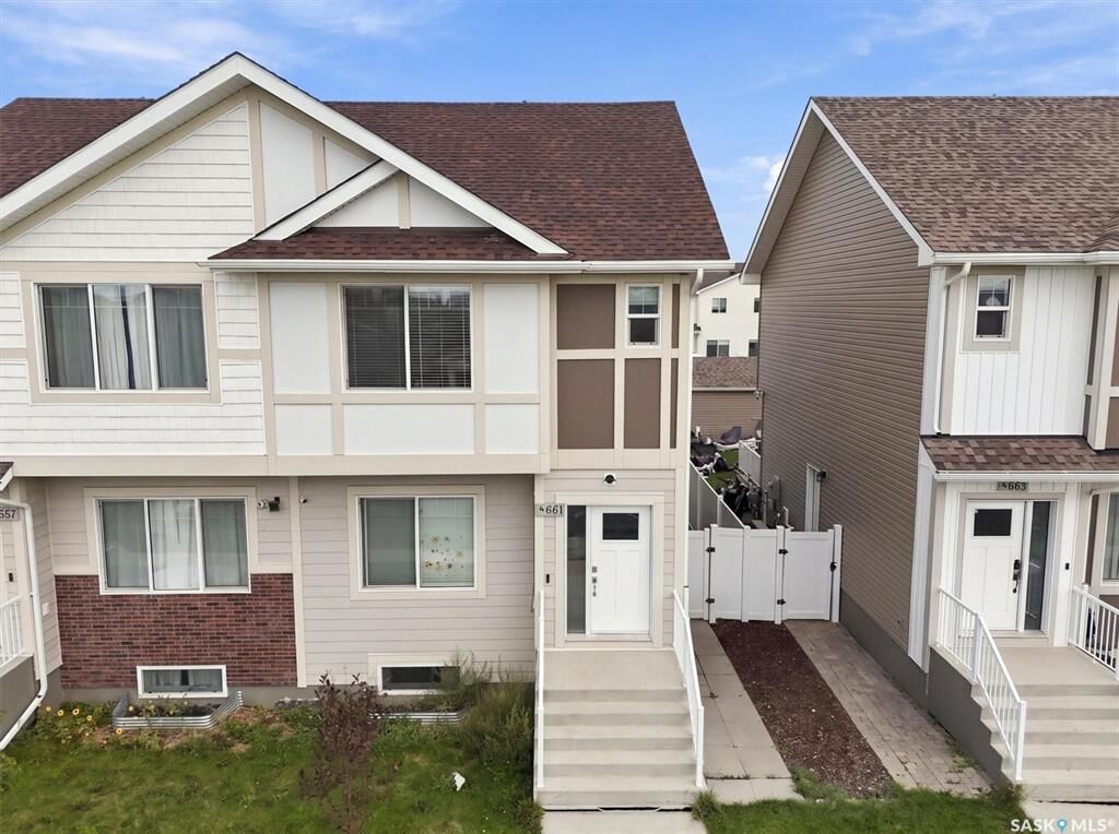 Property Photo:  661 Feheregyhazi Boulevard  SK S7W 0Z4 