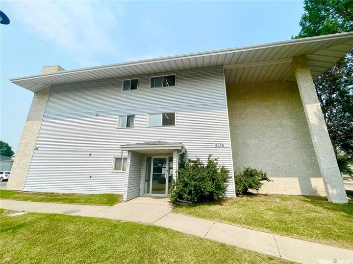 Property Photo:  2406 Heseltine Road 505  SK S4V 1N9 