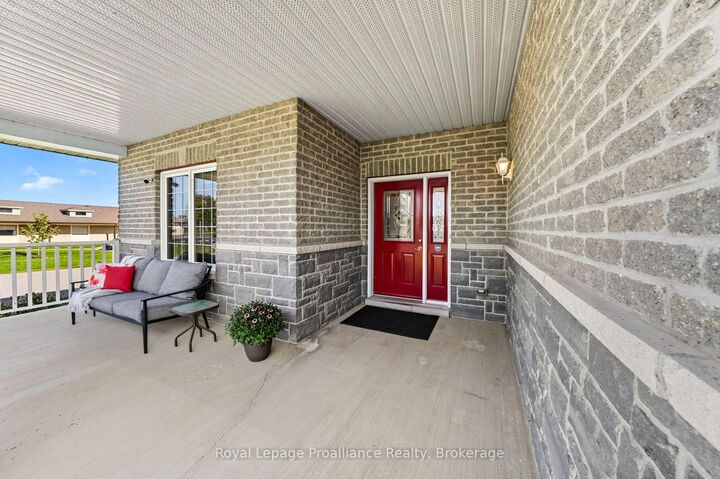 Property Photo:  32 Merrill Drive  ON K0K 3L0 