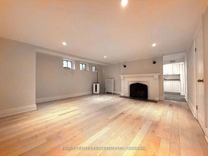 Property Photo:  807 Duplex Avenue Bsmt  ON M4R 1W6 