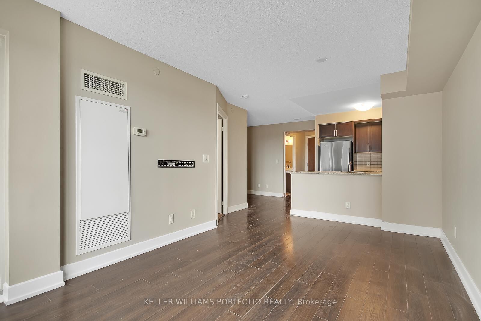 Property Photo:  6 Eva Road 509  ON M9C 0B1 