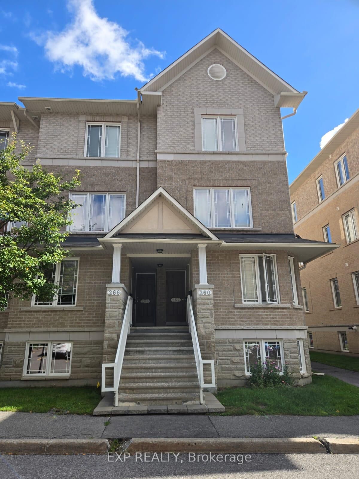 Property Photo:  266 Paseo Private  ON K2G 3N1 