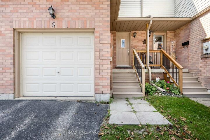 Property Photo:  531 High Street 9  ON L3V 4X9 