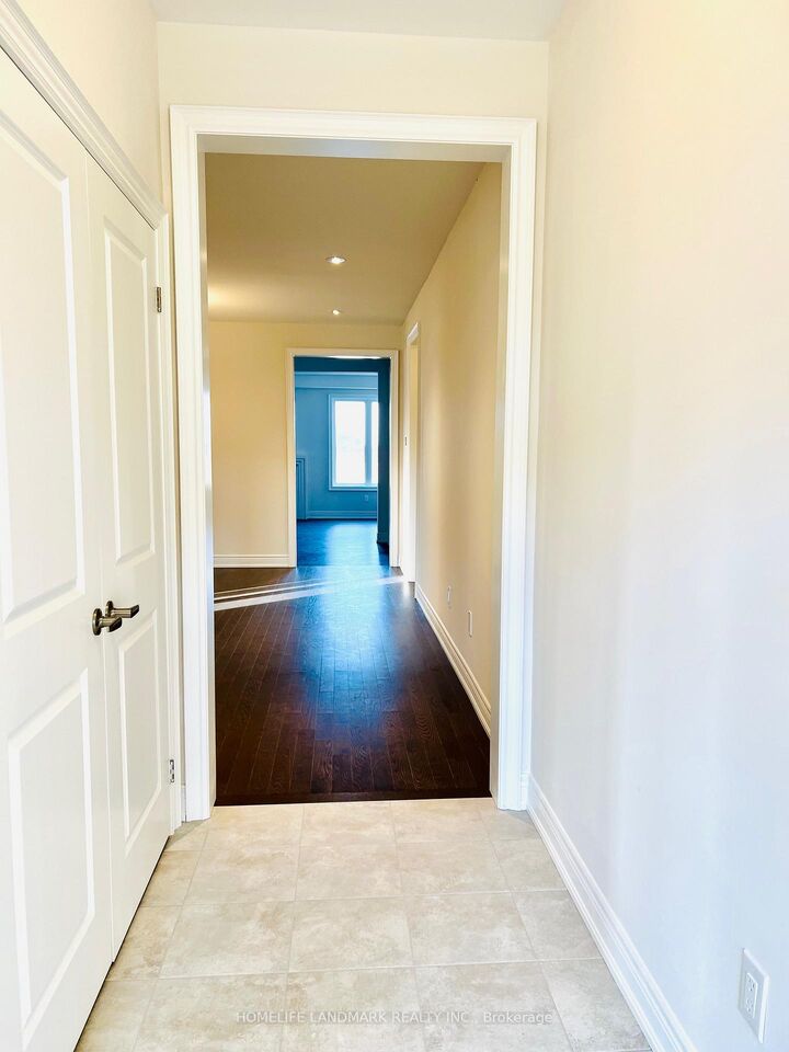 Property Photo:  40 Faimira Avenue  ON L4P 0C2 