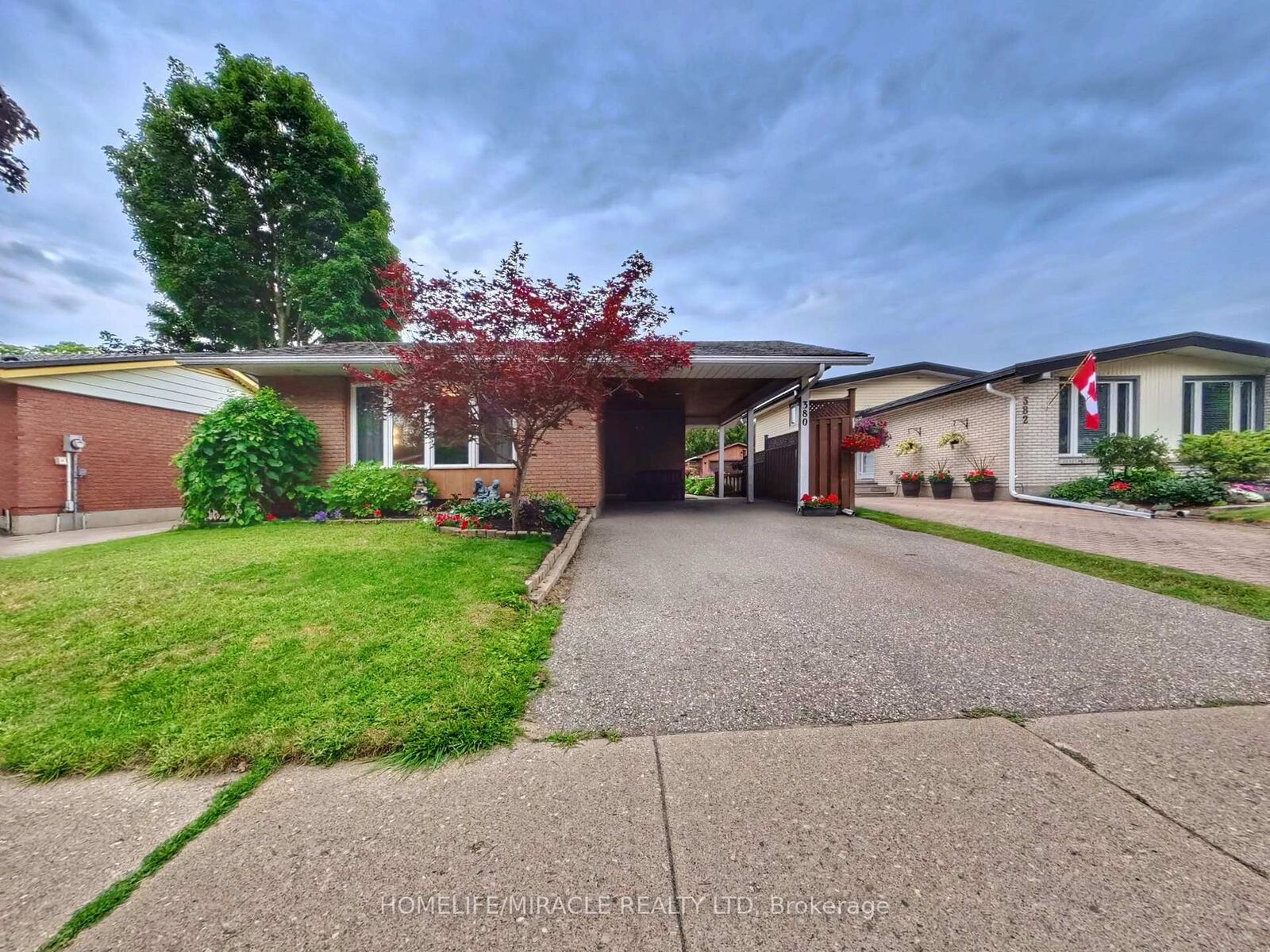 Property Photo:  380 Grangewood Drive  ON N2K 2E6 