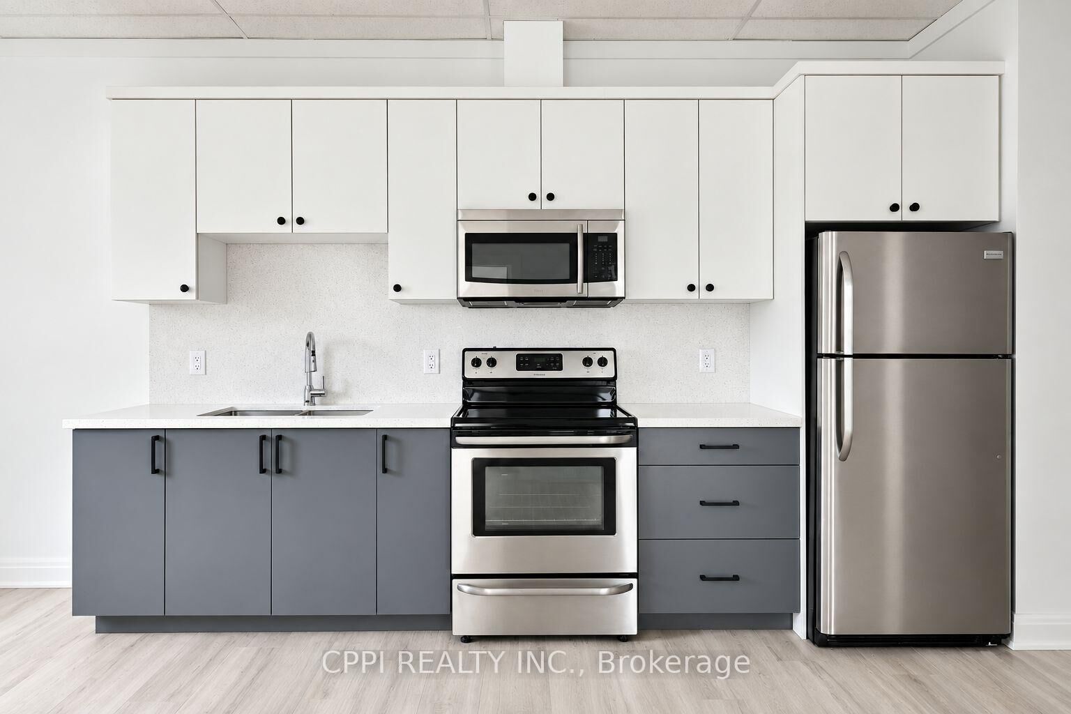 Property Photo:  255 Emerick Avenue 209  ON L2A 2W4 