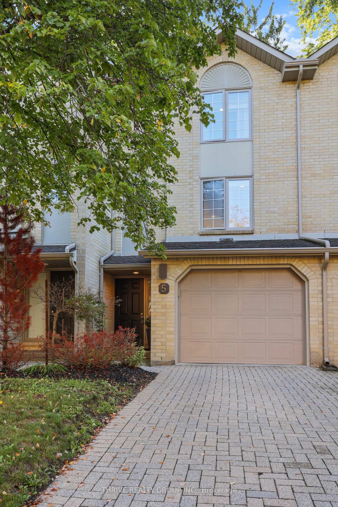 Property Photo:  1399 Commissioners Road W 5  ON N6K 4G9 