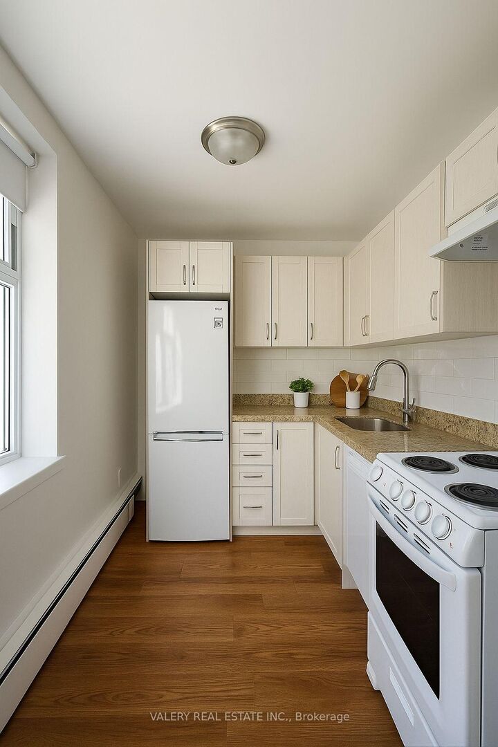 Property Photo:  107 Redpath Avenue 306  ON M4S 2J9 