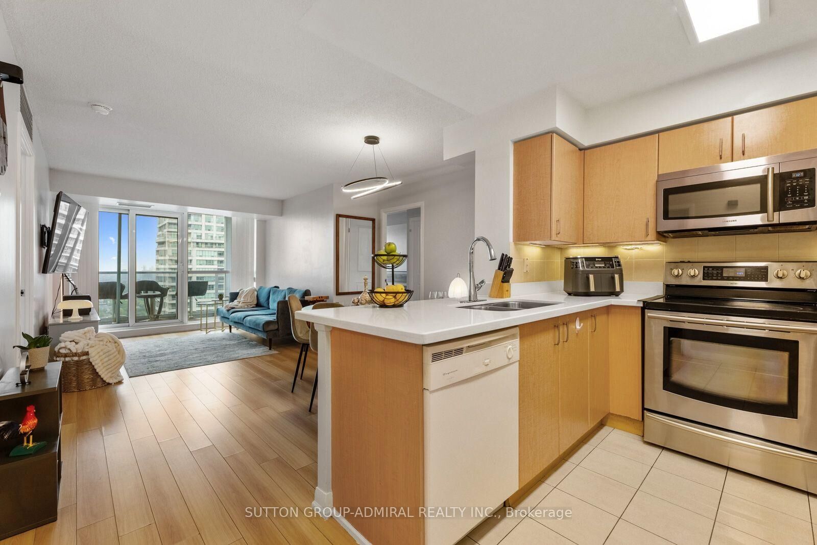 Property Photo:  4968 Yonge Street 3505  ON M2N 7G9 