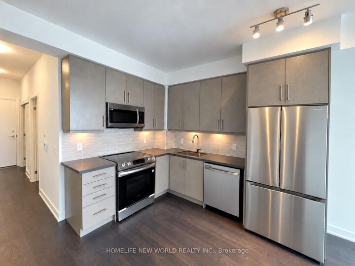 Property Photo: 105 Oneida Crescent S 1209 ON L4B 0H6